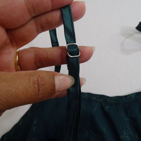 Shein Green Floral Pattern Crop Cami Tank Top Women Size S Adjust Straps FLAW - Picture 3 of 12